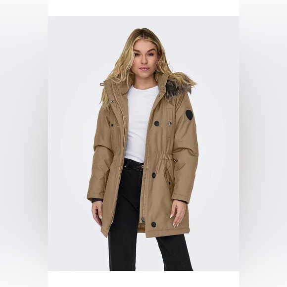 Cute ONLY Tan Winter Jacket with Removable Fur Trim - Picture 1 of 7